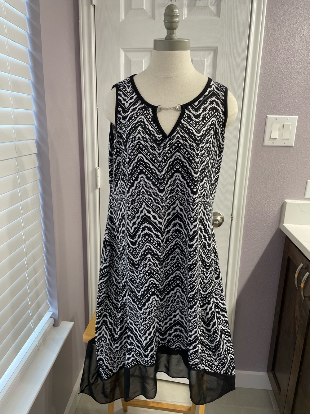 Espresso Black & White Chevron Sleeveless Midi Dress Size Large